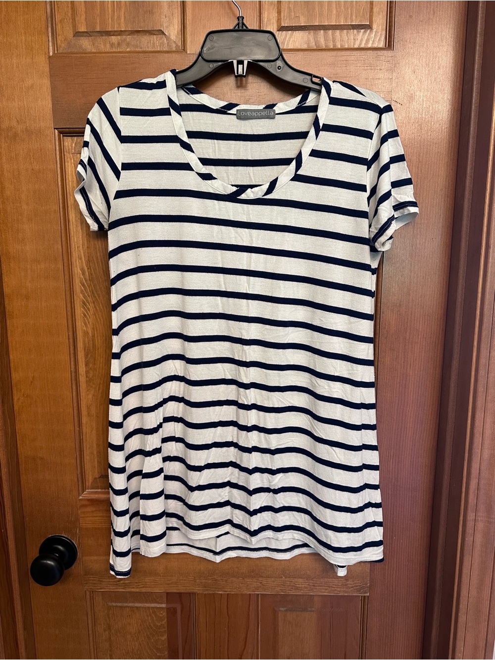 Loveappella Maternity Navy and White Striped Scoop Neck Tee Size M